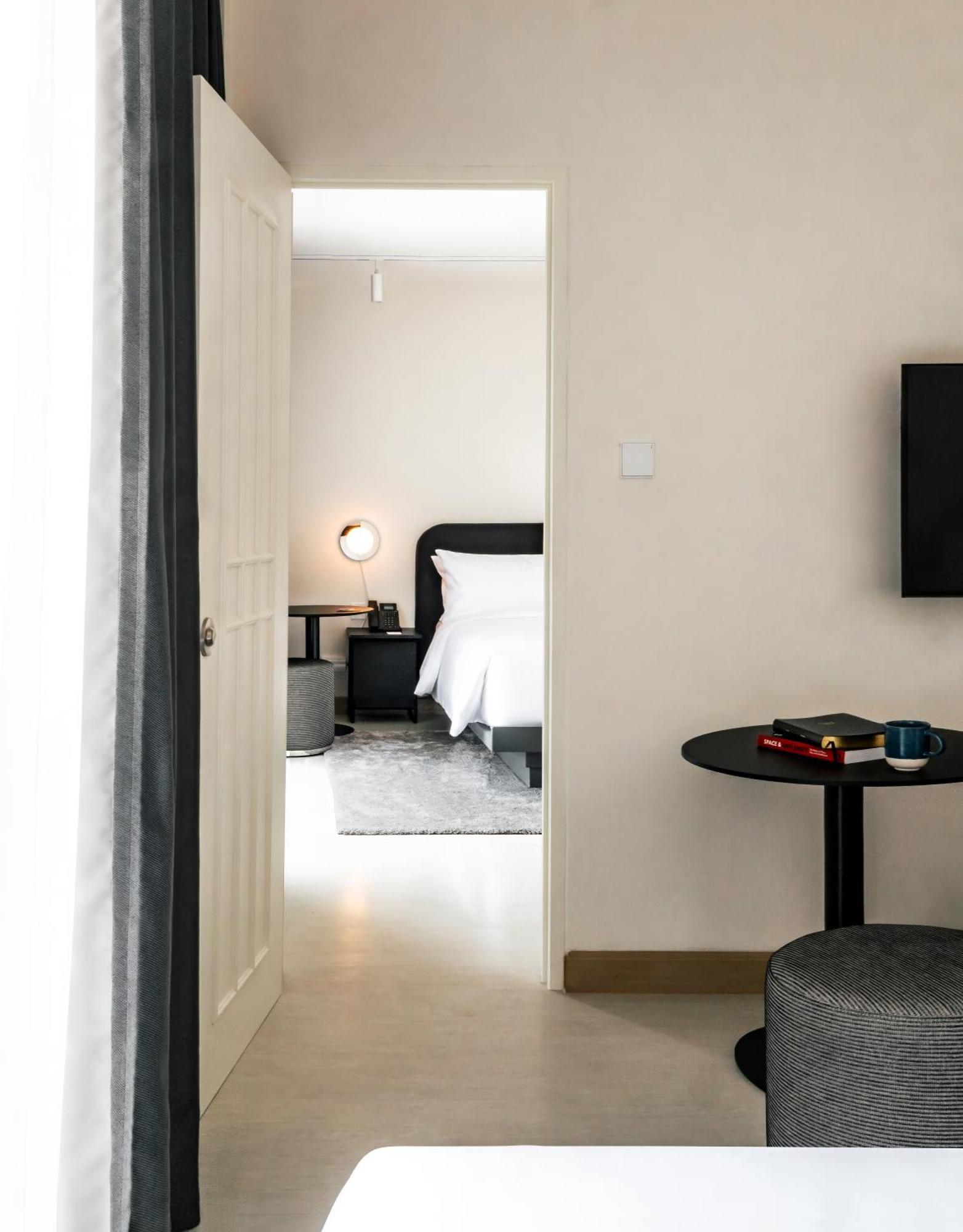 The Standardx, Bangkok Phra Arthit Hotel Exterior foto
